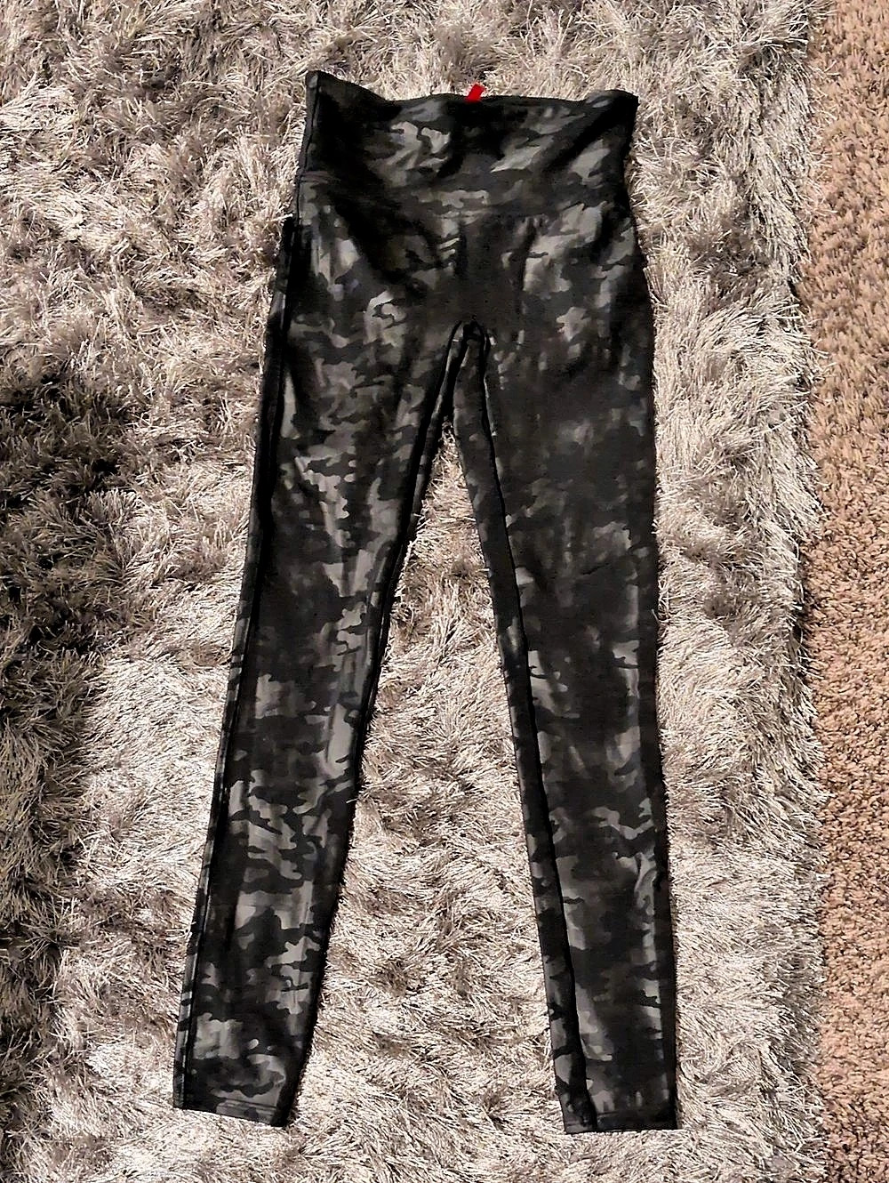 SPANX Look At Me Now Seamless Camo Leggings